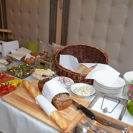 Kolegiacki 4* Poznań