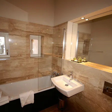 Hotel Kolegiacki 4*