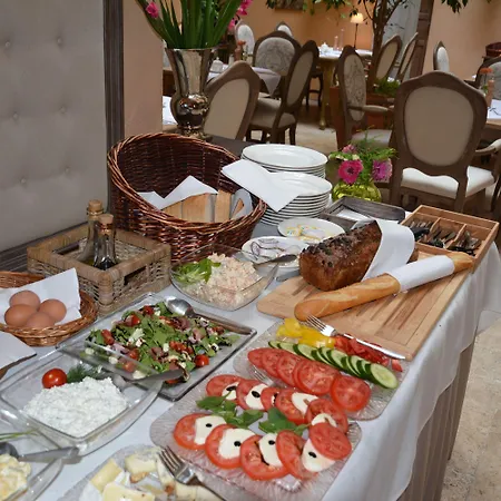 فندق Kolegiacki 4*