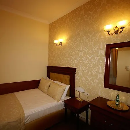 فندق Kolegiacki 4*