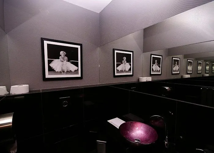 Kolegiacki Hotel Poznań