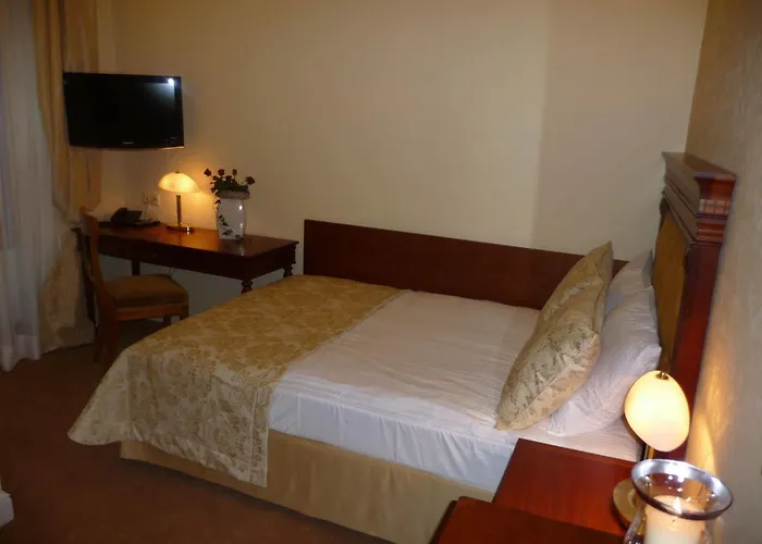 Kolegiacki 4* Poznań